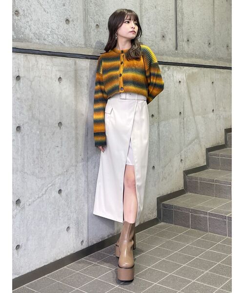 MURUA（ムルーア）の「2WAYクロップトグラデーションカーディガン（カーディガン/ボレロ・レディース・マスタード/パープル・FREE）」の15枚目の写真