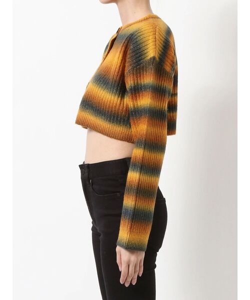 MURUA（ムルーア）の「2WAYクロップトグラデーションカーディガン（カーディガン/ボレロ・レディース・マスタード/パープル・FREE）」の18枚目の写真