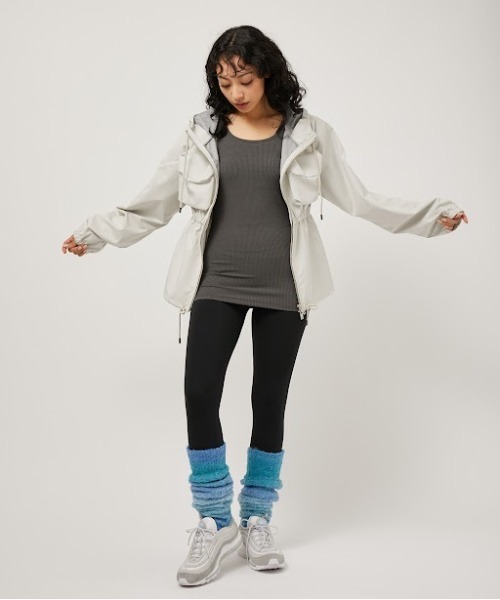 NERGY（ナージー）の「グラデーションニット レッグウォーマー（レッグウォーマー・レディース・ライトグレー/ブルー・FREE）」の10枚目の写真