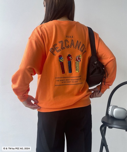 AS KNOW AS plus（アズノゥアズプラス）の「☆アクリルキーホルダー付き PEZ スウェットプルオーバー【PEZ/ペッツ】（スウェット・レディース・オートミール/オフホワイト/ブルー/スミクロ/アイボリー系/パープル系/ホワイト系/ブラック系/ベージュ系1/アイボリー系1/イエロー系1/ブラック系1/ベージュ系2/オレンジ系2/ブラック系2/パープル系2・FREE）」の16枚目の写真