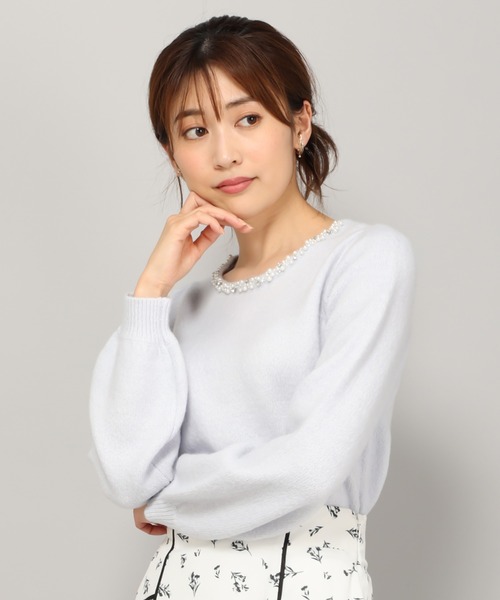 セール】□2023秋冬新作□フラッフィー丸首ビジューニット