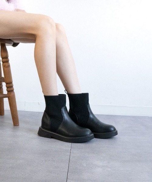 Fabby fabby(ファビィーファビィー)の「ニットインヒールエンジニアブーツ(ブーツ・レディース・ブラック・MEDIUM/SMALL/LARGE)」の1枚目の写真