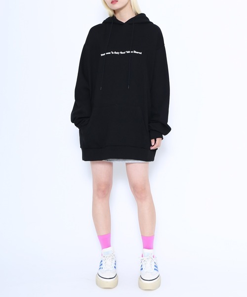 EXIEEE(イグジー)の「Life is goodパーカー(パーカー・レディース・ブラック/ピンク・SMALL/MEDIUM/LARGE)」の7枚目の写真