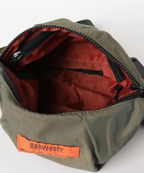 UNIVERSAL PRODUCTS（ユニバーサルプロダクツ）の「UNIVERSAL OVERALL / GABARDINE HOBO SHOULDER (M) / UVO-157（ショルダーバッグ・レディース・カーキ/ブラック/ベージュ・ONESIZE）」の7枚目の写真