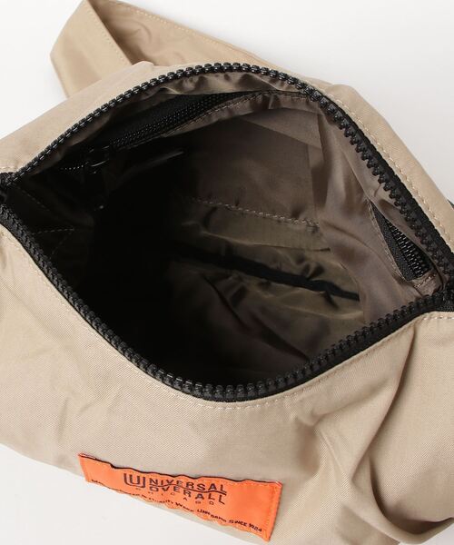 UNIVERSAL PRODUCTS（ユニバーサルプロダクツ）の「UNIVERSAL OVERALL / GABARDINE HOBO SHOULDER (M) / UVO-157（ショルダーバッグ・レディース・カーキ/ブラック/ベージュ・ONESIZE）」の8枚目の写真