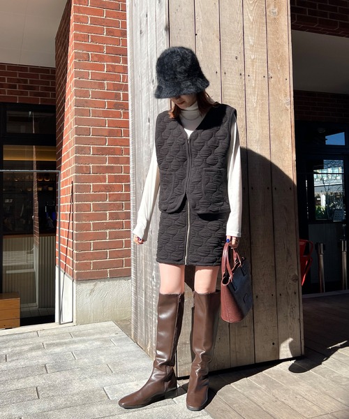 ISOOK(アイスー)の「【ISOOK / アイスー】キルティングフロントジップミニスカート / セットアップ可能 タイト ジャガード ジップスカート ZOZOTOWN限定(スカート・レディース・アイボリー/ブラック・FREE)」の3枚目の写真