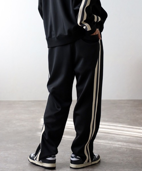 CREARE -LINO-（クレアーレリノ）の「ルーズ サイドライン トラックパンツ セットアップ対応 <ユニセックス>（その他パンツ・メンズ・チャコールグレー/ネイビー/ブラック・M/L）」の6枚目の写真