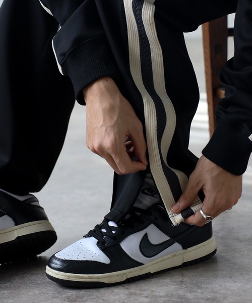 CREARE -LINO-（クレアーレリノ）の「ルーズ サイドライン トラックパンツ セットアップ対応 <ユニセックス>（その他パンツ・メンズ・チャコールグレー/ネイビー/ブラック・M/L）」の12枚目の写真