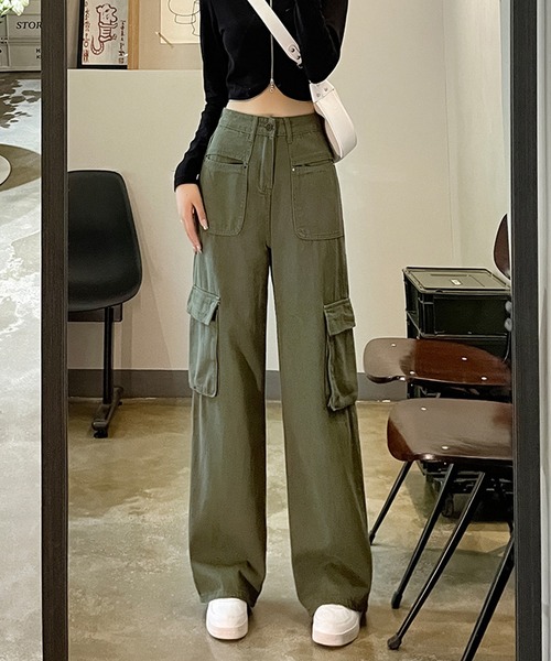 aimoha(アイモハ)の「カーゴ風カラーデニムパンツ(カーゴパンツ・レディース・ブラック/カーキ/オフホワイト/チョコ・MEDIUM/LARGE/X-LARGE/SMALL)」の19枚目の写真
