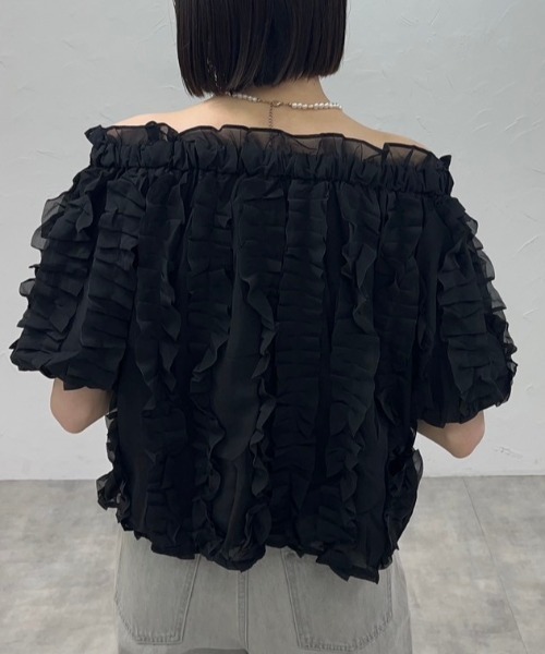 deux amour(ドゥーザムール)の「総フリルテープ使いオフショルダー半袖Tシャツ(Tシャツ/カットソー・レディース・グリーン/ホワイト/ブラック・FREE)」の15枚目の写真