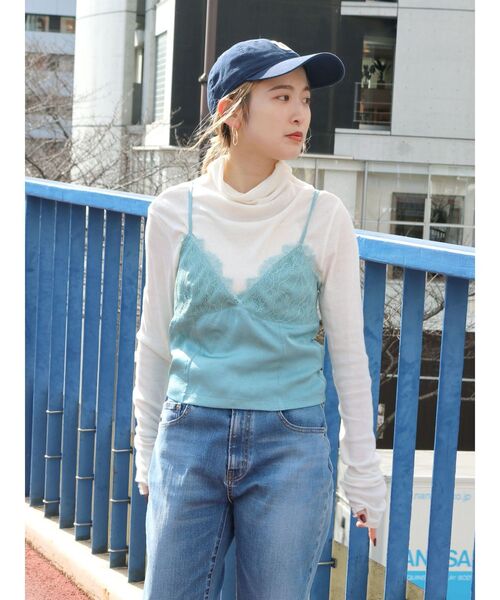 Ungrid(アングリッド)の「レースコンビサテンキャミ(キャミソール・レディース・ブラック/ブルー/オフホワイト・FREE)」の12枚目の写真