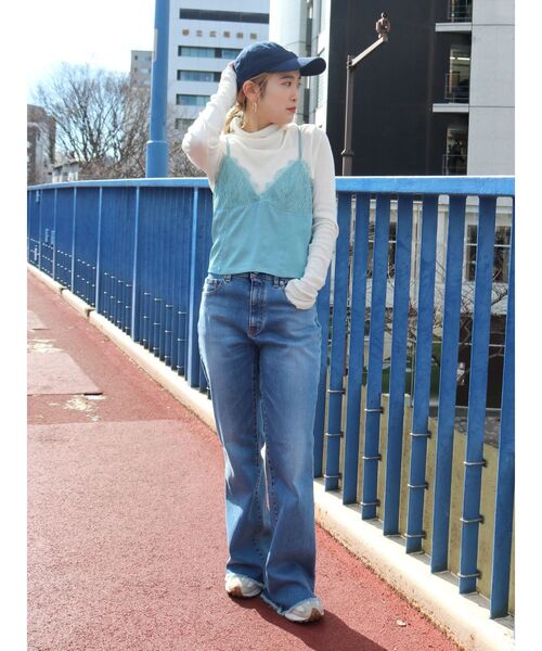 Ungrid(アングリッド)の「レースコンビサテンキャミ(キャミソール・レディース・ブラック/ブルー/オフホワイト・FREE)」の16枚目の写真