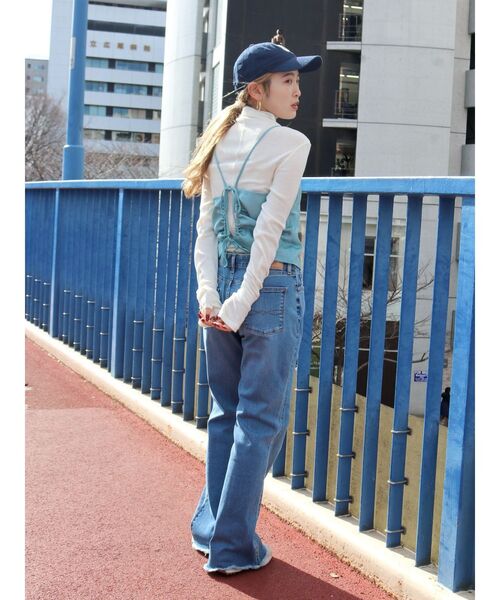 Ungrid(アングリッド)の「レースコンビサテンキャミ(キャミソール・レディース・ブラック/ブルー/オフホワイト・FREE)」の18枚目の写真