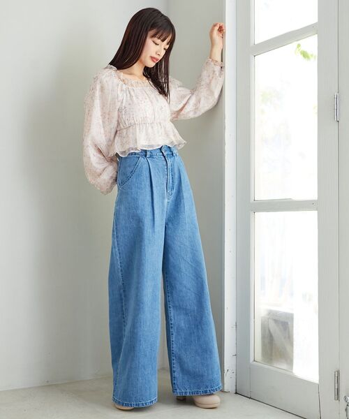 MAJESTIC LEGON（マジェスティックレゴン）の「タックワイドデニム