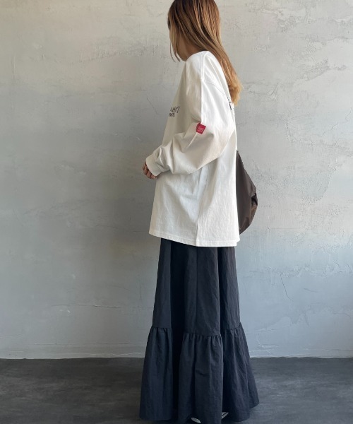 Manhattan Portage（マンハッタンポーテージ）の「[MANHATTAN PORTAGE/マンハッタンポーテージ] 別注 手描き風バックプリントロンT（Tシャツ/カットソー・レディース・ブラック/ブルー/ホワイト・S/M/L/XL）」の13枚目の写真