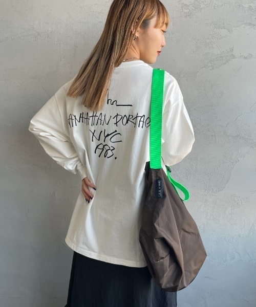 Manhattan Portage（マンハッタンポーテージ）の「[MANHATTAN PORTAGE/マンハッタンポーテージ] 別注 手描き風バックプリントロンT（Tシャツ/カットソー・レディース・ブラック/ブルー/ホワイト・S/M/L/XL）」の11枚目の写真