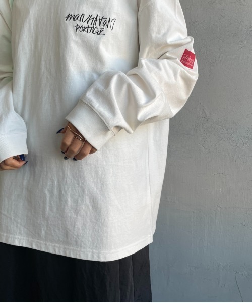 Manhattan Portage（マンハッタンポーテージ）の「[MANHATTAN PORTAGE/マンハッタンポーテージ] 別注 手描き風バックプリントロンT（Tシャツ/カットソー・レディース・ブラック/ブルー/ホワイト・S/M/L/XL）」の17枚目の写真