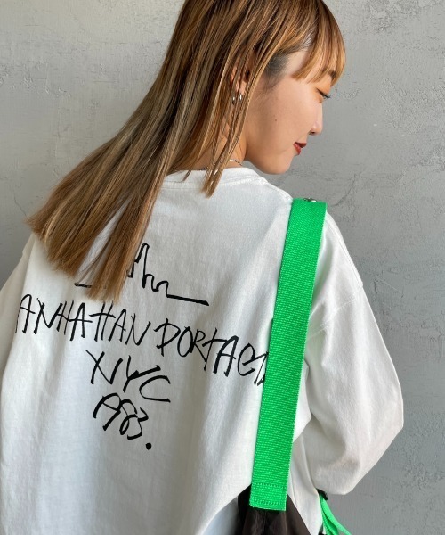 Manhattan Portage（マンハッタンポーテージ）の「[MANHATTAN PORTAGE/マンハッタンポーテージ] 別注 手描き風バックプリントロンT（Tシャツ/カットソー・レディース・ブラック/ブルー/ホワイト・S/M/L/XL）」の16枚目の写真