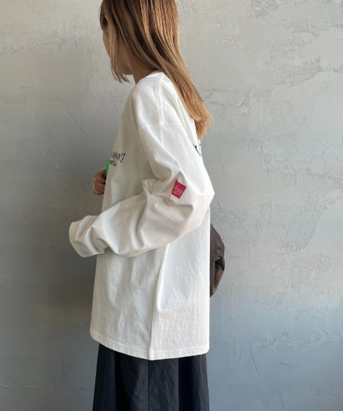 Manhattan Portage（マンハッタンポーテージ）の「[MANHATTAN PORTAGE/マンハッタンポーテージ] 別注 手描き風バックプリントロンT（Tシャツ/カットソー・レディース・ブラック/ブルー/ホワイト・S/M/L/XL）」の10枚目の写真