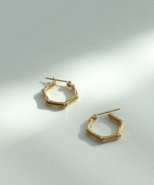 Three Four Time(スリーフォータイム)の「バンブーフープステンレスピアス(ピアス(両耳用)・レディース・ゴールド/ピンクゴールド/シルバー・FREE)」の7枚目の写真