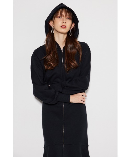 rienda（リエンダ）の「フロントジップスウェットワンピース 春