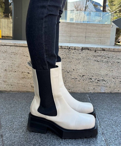 ENVYM（アンビー）の「サイドゴアブーツ（ブーツ・レディース・ブラック/アイボリー・23.0cm/24.0cm/25.0cm）」の13枚目の写真