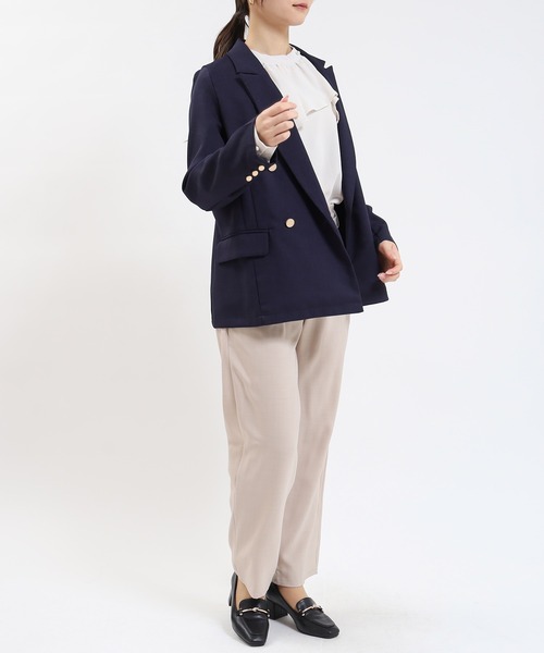 TRUDEA(トルディア)の「ゴールド釦ダブルジャケット(テーラードジャケット・レディース・ベージュ/ネイビー・SMALL/MEDIUM)」の10枚目の写真
