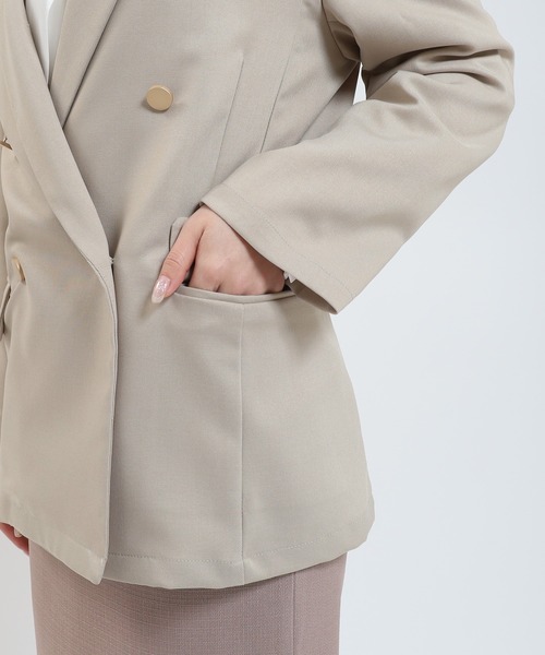 TRUDEA(トルディア)の「ゴールド釦ダブルジャケット(テーラードジャケット・レディース・ベージュ/ネイビー・SMALL/MEDIUM)」の18枚目の写真