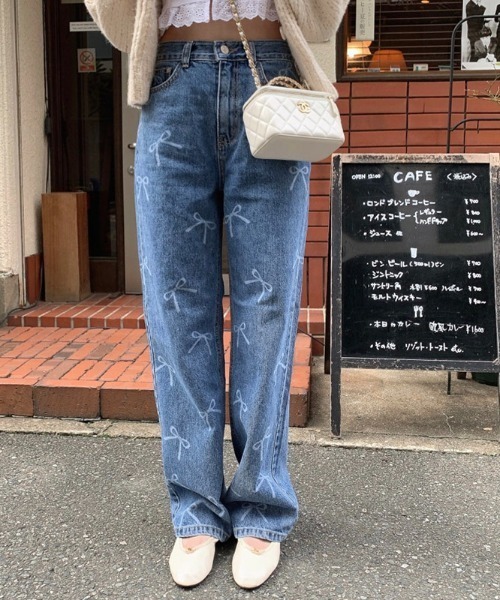 N.s（エヌドットエス）の「リボンデザインテーパードデニムパンツ（デニムパンツ・レディース・ブルー・S/M/L）」の4枚目の写真