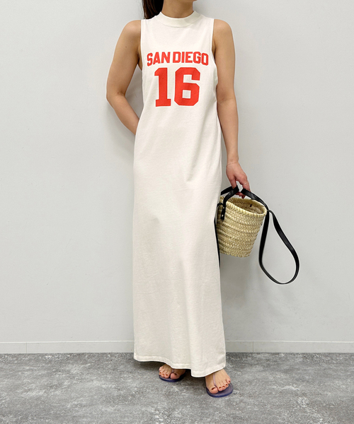 U by SPICK&SPAN(ユーバイスピックアンドスパン)の「【RUSSELL ATHLETIC】別注アメスリロゴマキシワンピース(ワンピース・レディース・ネイビー/ブラック系その他/アイボリー・FREE)」の14枚目の写真