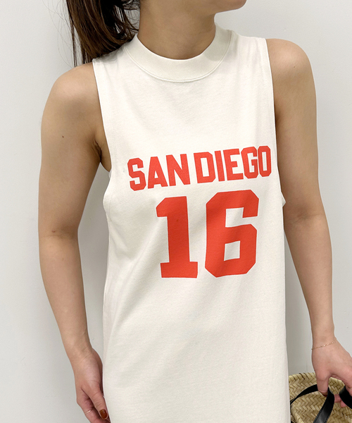 U by SPICK&SPAN(ユーバイスピックアンドスパン)の「【RUSSELL ATHLETIC】別注アメスリロゴマキシワンピース(ワンピース・レディース・ネイビー/ブラック系その他/アイボリー・FREE)」の18枚目の写真