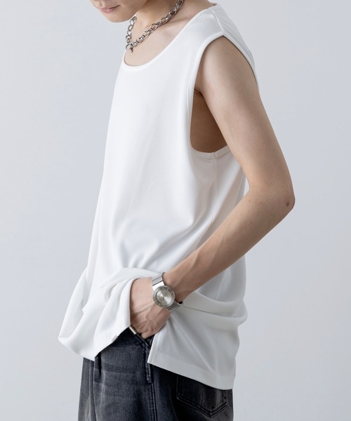 INTER FACTORY（インターファクトリー）の「ファッションインフルエンサー しの  - Waffle Slit Layered Tank Top / ワッフルスリットレイヤードタンクトップ　made in INTER FACTORY（タンクトップ・メンズ・ブラック/ホワイト・SMALL/MEDIUM/LARGE/X-LARGE）」の7枚目の写真