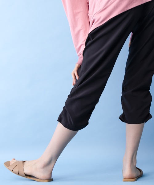 NAVY(ネイビー)の「NAVY 冷感 UVカット ドライ シャーリングクロップトイージーパンツ(その他パンツ・レディース・カーキ/ブラック/モカ・L/M/S)」の4枚目の写真