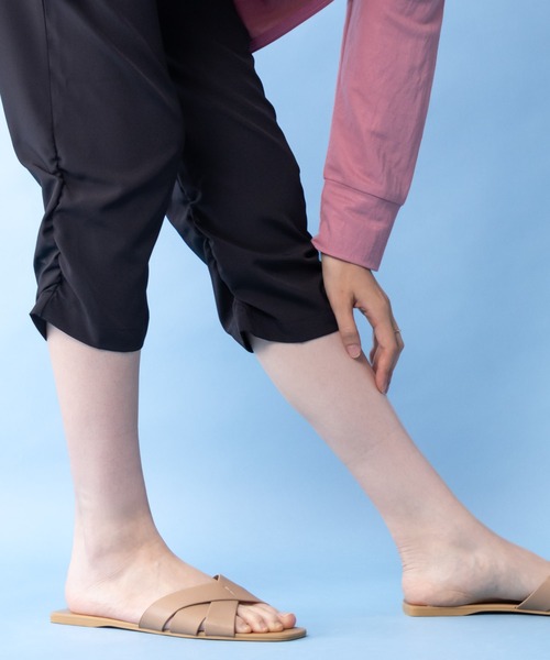 NAVY(ネイビー)の「NAVY 冷感 UVカット ドライ シャーリングクロップトイージーパンツ(その他パンツ・レディース・カーキ/ブラック/モカ・L/M/S)」の5枚目の写真