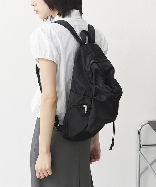 多彩な収納ポケット付き】【ドリンクホルダー付き】デイリー