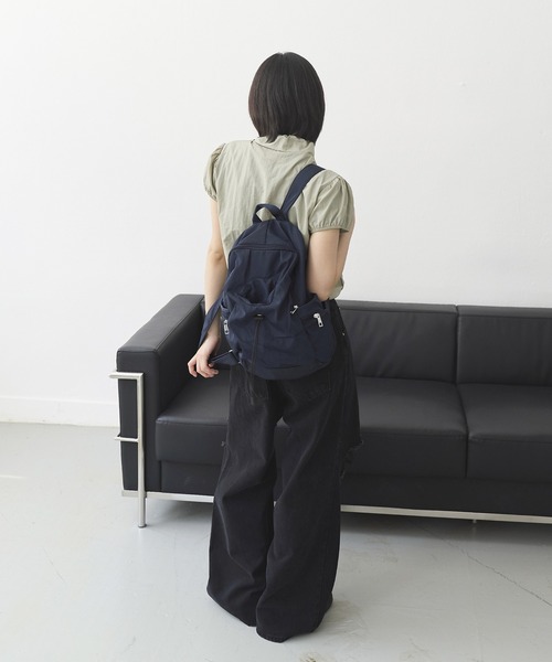 多彩な収納ポケット付き】【ドリンクホルダー付き】デイリー