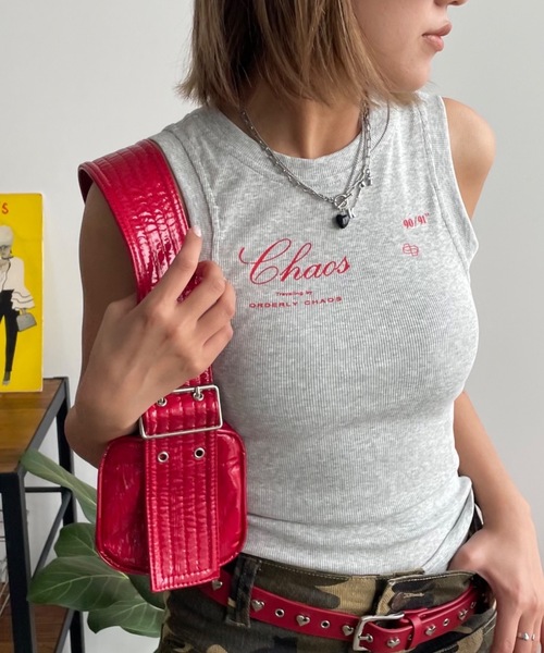 SHAGGIE（シャギー）の「【ペットボトルが入る】ワンハンドルエナメルスクエアバッグ（ハンドバッグ・レディース・ブラック/レッド・FREE）」の14枚目の写真