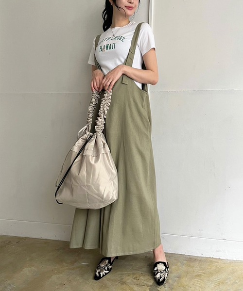 Jewelobe(ジュエローブ)の「ストラップシャーリングビッグキンチャクバッグ(ショルダーバッグ・レディース・グレー/ブルー/アイボリー/ブラック/ピンク・FREE)」の16枚目の写真