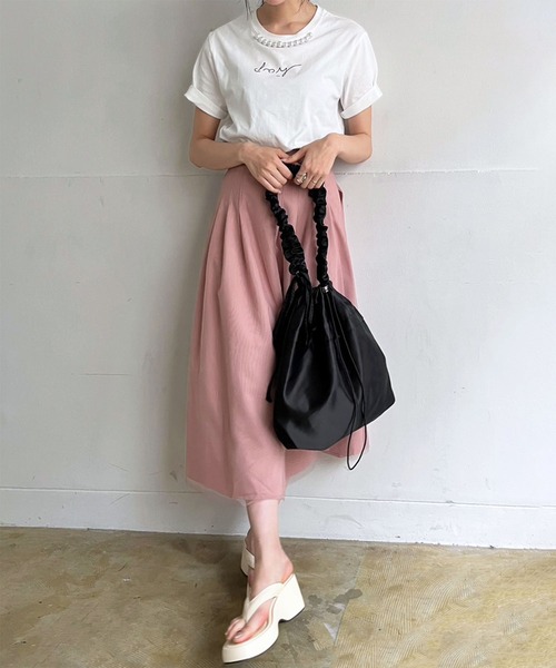 Jewelobe(ジュエローブ)の「ストラップシャーリングビッグキンチャクバッグ(ショルダーバッグ・レディース・グレー/ブルー/アイボリー/ブラック/ピンク・FREE)」の11枚目の写真