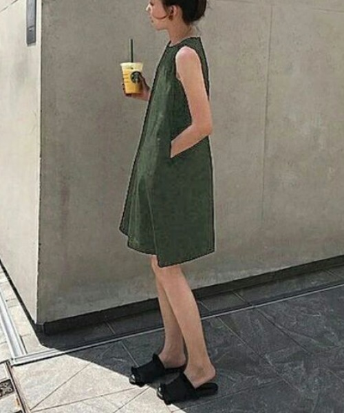 La-gemme（ラジェム）の「水陸両用ラッシュガードロンパース（つなぎ/オールインワン・レディース・グリーン系その他3/グリーン系その他2/ブラック系その他/カーキ/ブラック/グリーン系その他/ミント/ベージュ/ベージュ系その他/モスグリーン・M/L）」の8枚目の写真