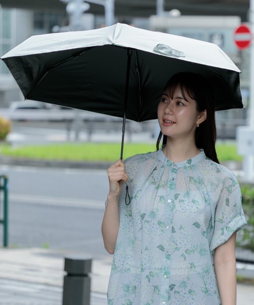 nifty colors(ニフティーカラーズ)の「【niftycolors/ニフティカラーズ】SORANI. 完全遮光 晴雨兼用 ミニ折りたたみ日傘 50㎝ WEB限定(折りたたみ傘・レディース・ピンク/アイボリー/ベージュ/ライトグレー・MEDIUM)」の2枚目の写真