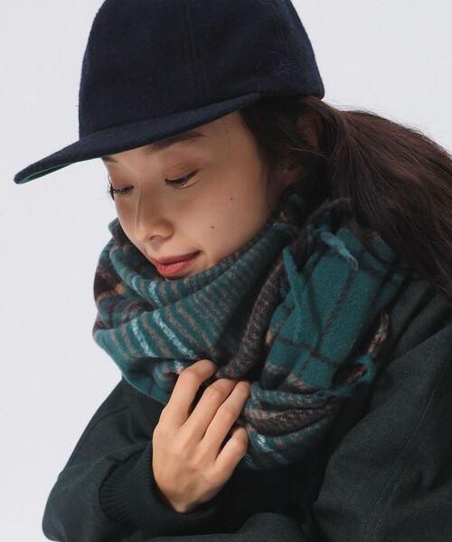 BEAMS BOY（ビームスボーイ）の「大判 2トーン チェック ストール（マフラー・レディース・グレー/レッド/グリーン・ONE SIZE）」の5枚目の写真