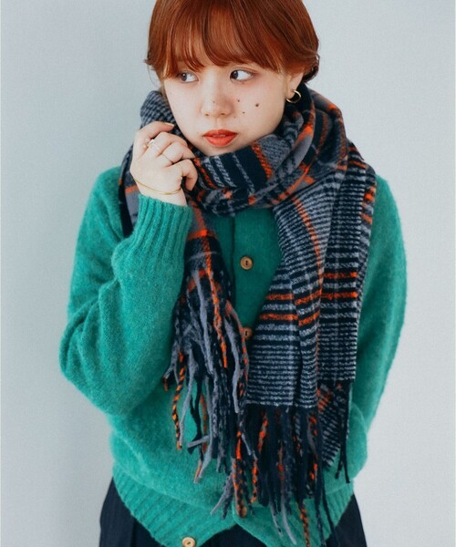 BEAMS BOY（ビームスボーイ）の「大判 2トーン チェック ストール（マフラー・レディース・グレー/レッド/グリーン・ONE SIZE）」の16枚目の写真