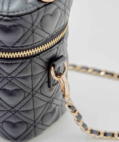 one after another NICE CLAUP（ワンアフターアナザーナイスクラップ）の「ハートキルティングバニティーバッグ（ショルダーバッグ・レディース・ブラック/ベージュ/ホワイト系その他/アイボリー/レッド系・FREE）」の10枚目の写真