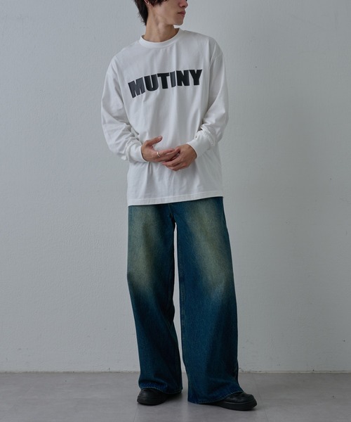 COLONY 2139（コロニートゥーワンスリーナイン）の「フロントロゴプリント長袖Tシャツ（Tシャツ/カットソー・メンズ・ブラック/ホワイト・MEDIUM/LARGE）」の22枚目の写真