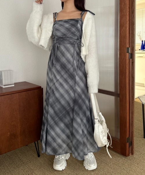 OLIVE des OLIVE(オリーブデオリーブ)の「ドロストマーメイドキャミワンピース(ワンピース・レディース・ブラウン/ブラック/ブルー/ベージュ/グレー/ブラック系その他・FREE)」の16枚目の写真