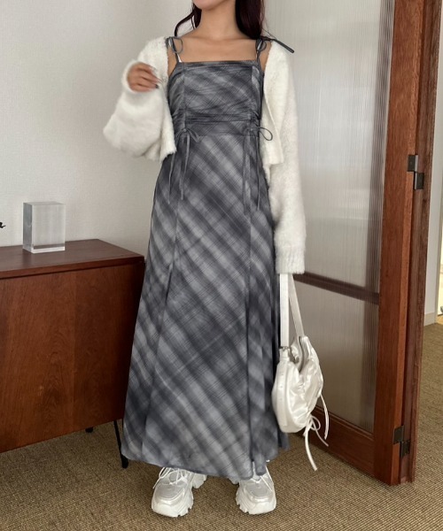 OLIVE des OLIVE(オリーブデオリーブ)の「ドロストマーメイドキャミワンピース(ワンピース・レディース・ブラウン/ブラック/ブルー/ベージュ/グレー/ブラック系その他・FREE)」の15枚目の写真