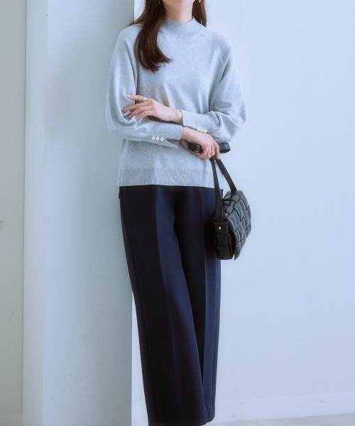 7days Life Styling（セブンデイズライフスタイリング）の「袖スリットパール調ボタンモックネックニット（静電防止・毛玉になりにくい・UVカット・タンブル乾燥OK）（ニット/セーター・レディース・グリーン系/ベージュ/ブラック/レッド系/杢グレー・LL/L/M/S）」の18枚目の写真