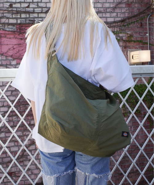 Dickies（ディッキーズ）の「Dickies  / DK WORKERS NYLON SHOULDER BAG / 80677000（ショルダーバッグ・レディース・カーキ/ライトホワイト/ブラック・ONESIZE）」の3枚目の写真