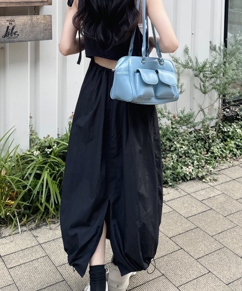 nemne store(ネンネストア)の「《Delfy》ナイロンバックシャンワンピース(ワンピース・レディース・ライトブルー/ブラック・MEDIUM/SMALL)」の5枚目の写真